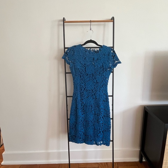 Elie Tahari | Turquoise crochet fully lined cocktail dress - size 0 - Picture 3 of 5